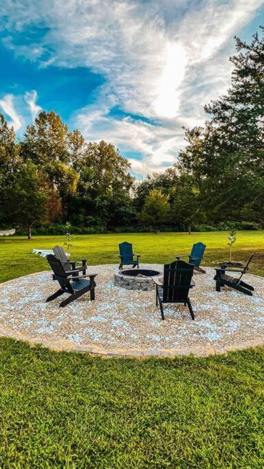 Southern Charm 3Br Fire Pit Pool Table 7Beds Севьервилл Экстерьер фото